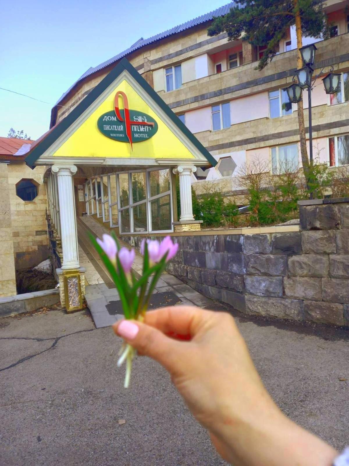 Дом Писателей Цахкадзора Hotel Exterior photo
